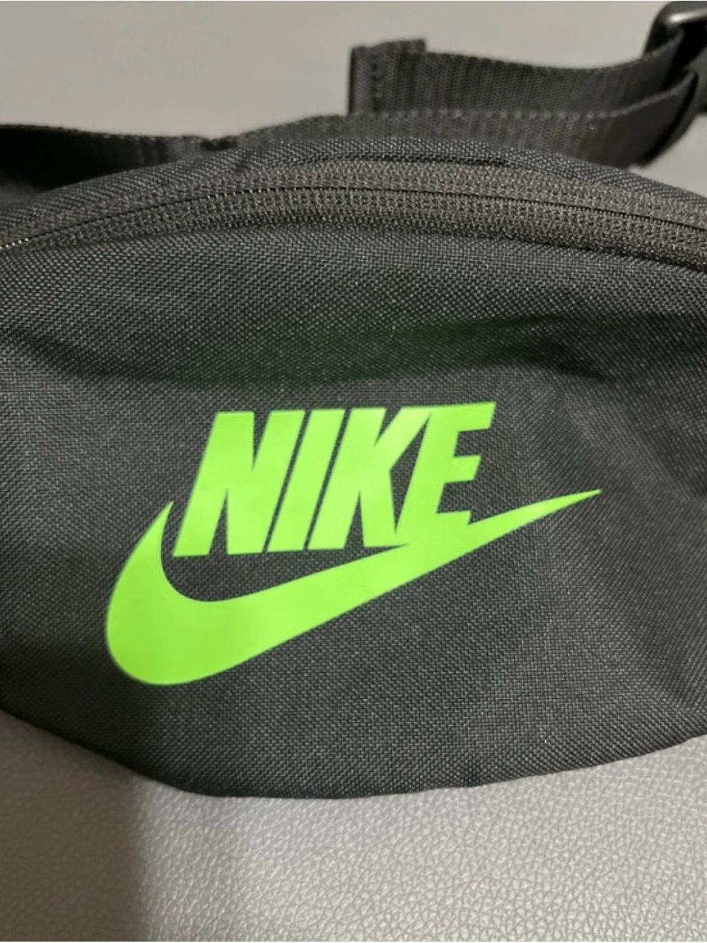 Nike Men's Black Fanny Pack with Green Logo